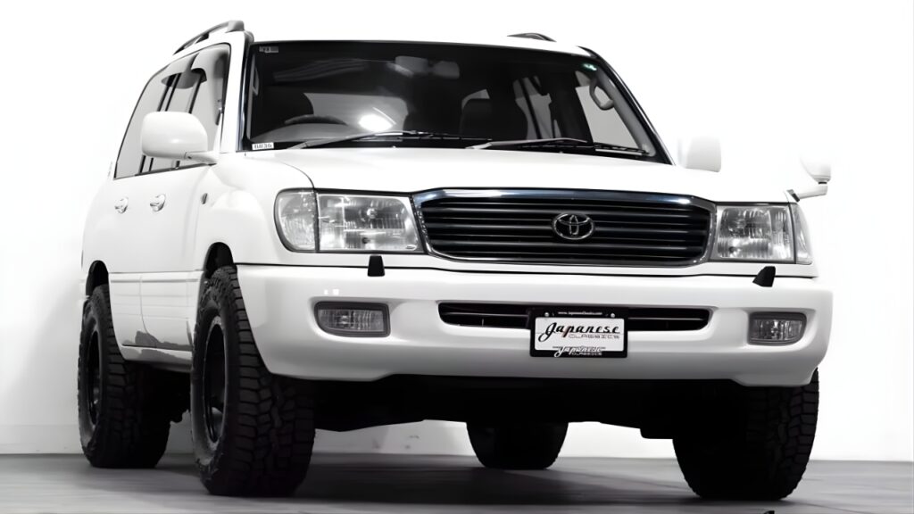 Toyota Land Cruiser 4.2TD Price Revealed : 4200cc Turbo Diesel Engine, 381HP Power & Extreme Off-Road Capability