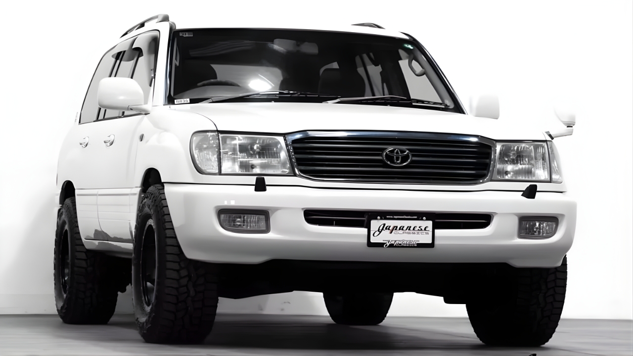 Toyota Land Cruiser 4.2TD Price Revealed : 4200cc Turbo Diesel Engine, 381HP Power & Extreme Off-Road Capability